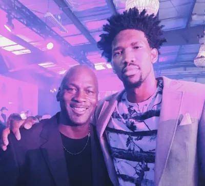 勇士以多翼 勇士以多翼