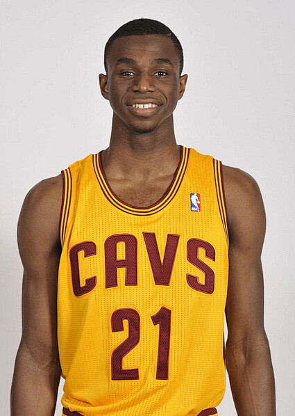 而是可替代 而是可替代