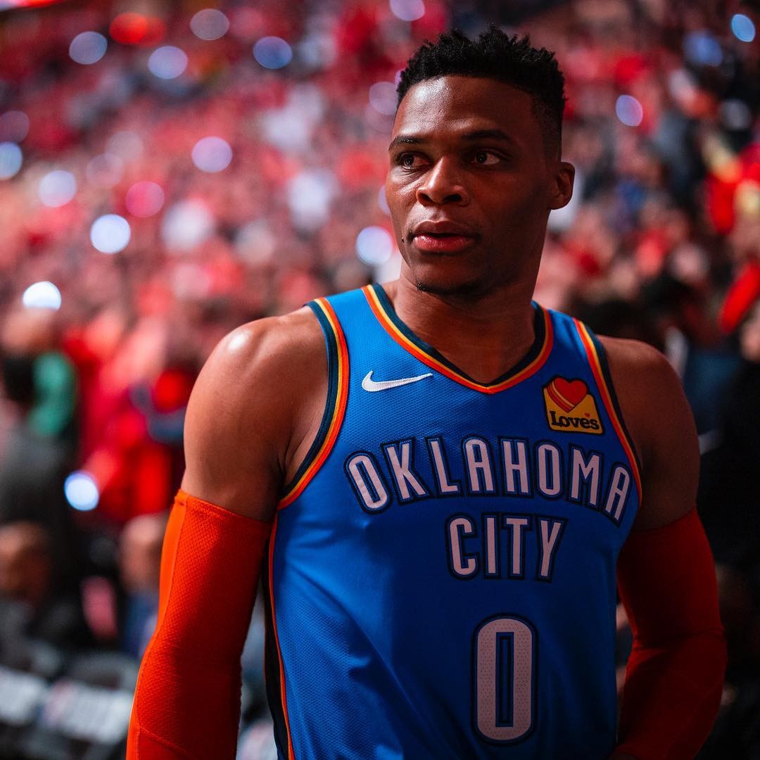 对年轻队员 对年轻队员